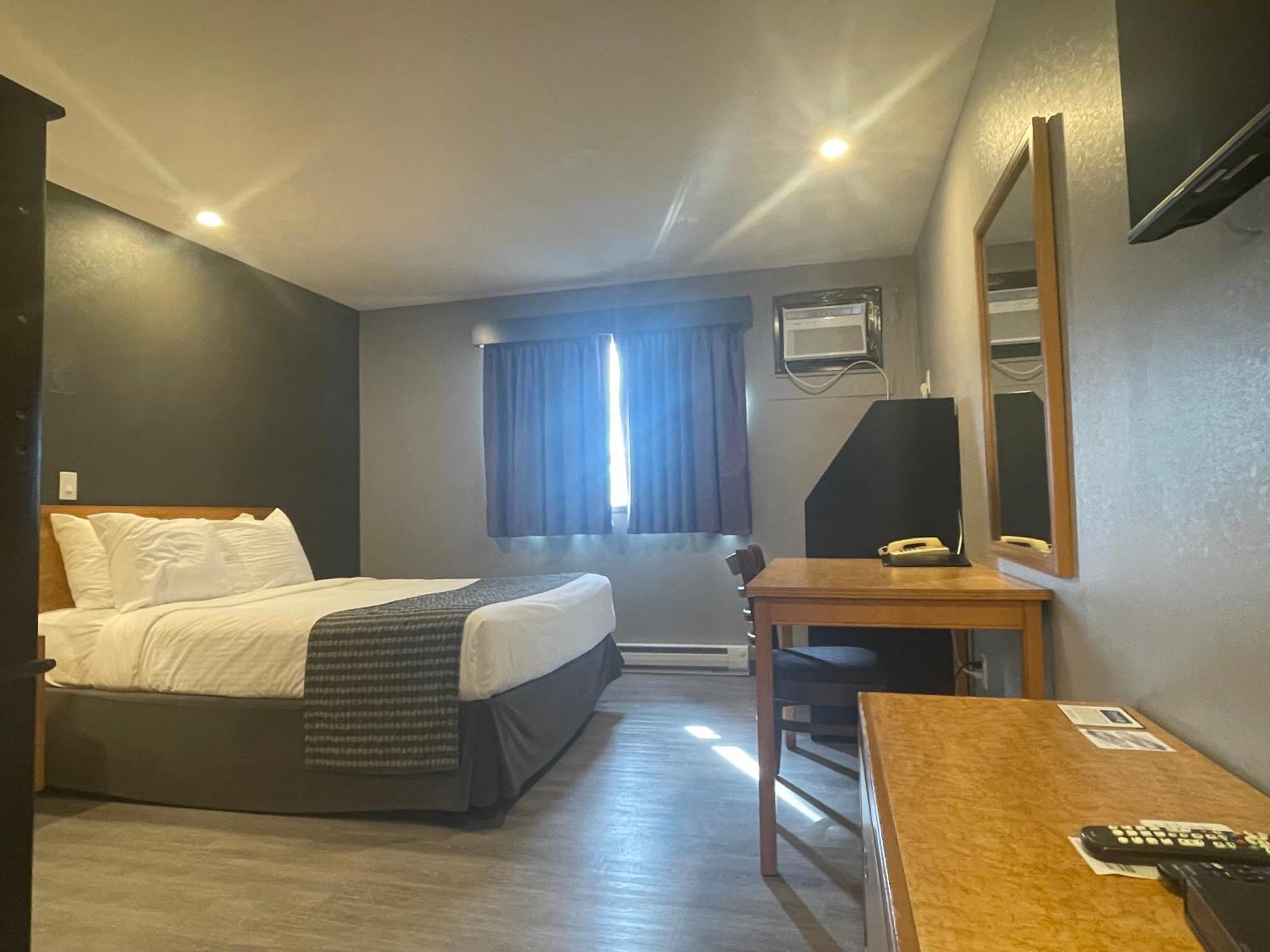 Travelodge By Wyndham Brandon Zewnętrze zdjęcie
